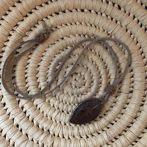 Long imprint of leaf necklace